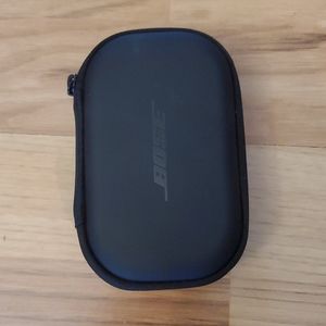 Soundsport charging case
